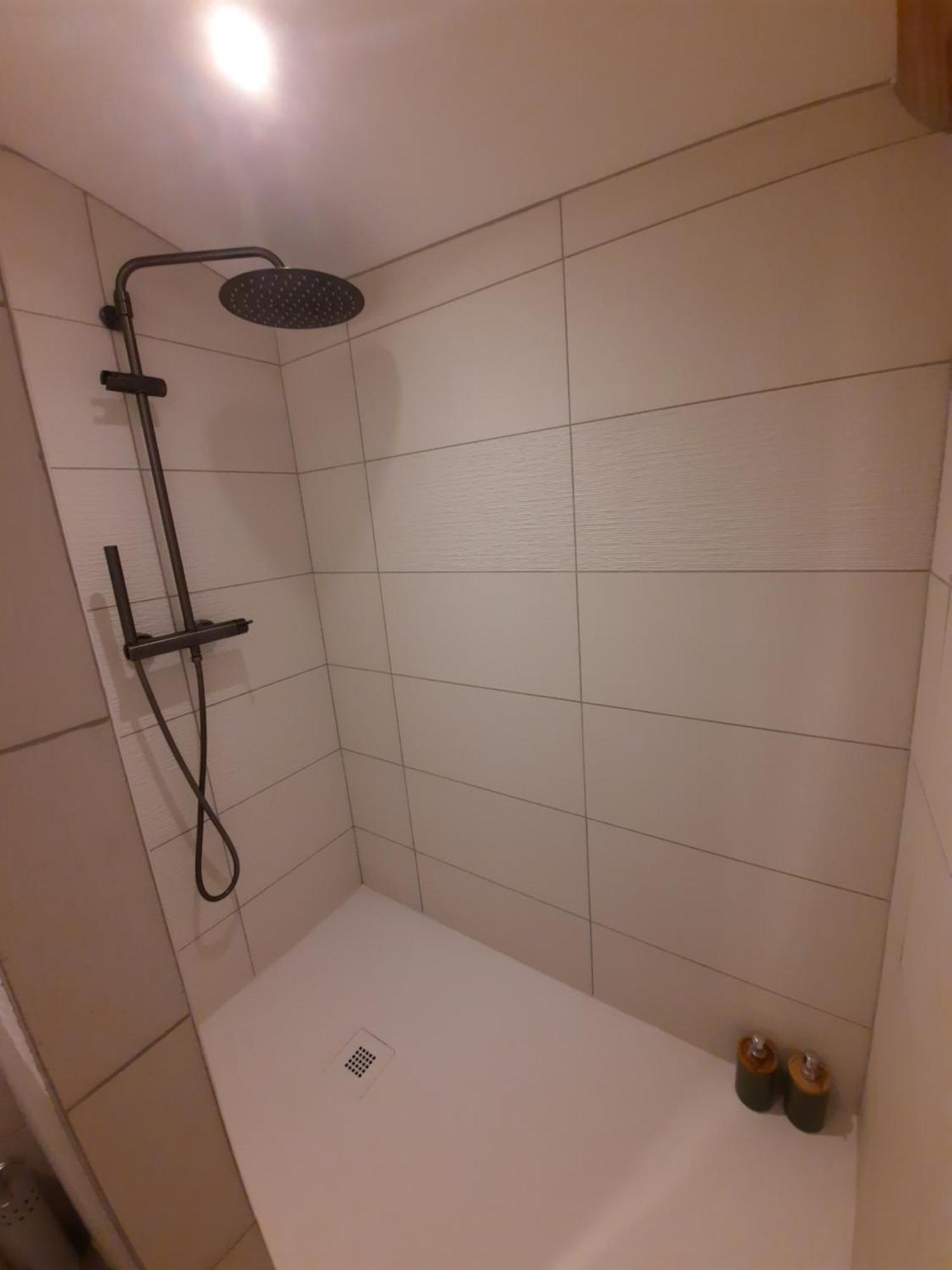 La Bonbonniere Gite De Charme Avec Jacuzzi Malaucène Exteriör bild