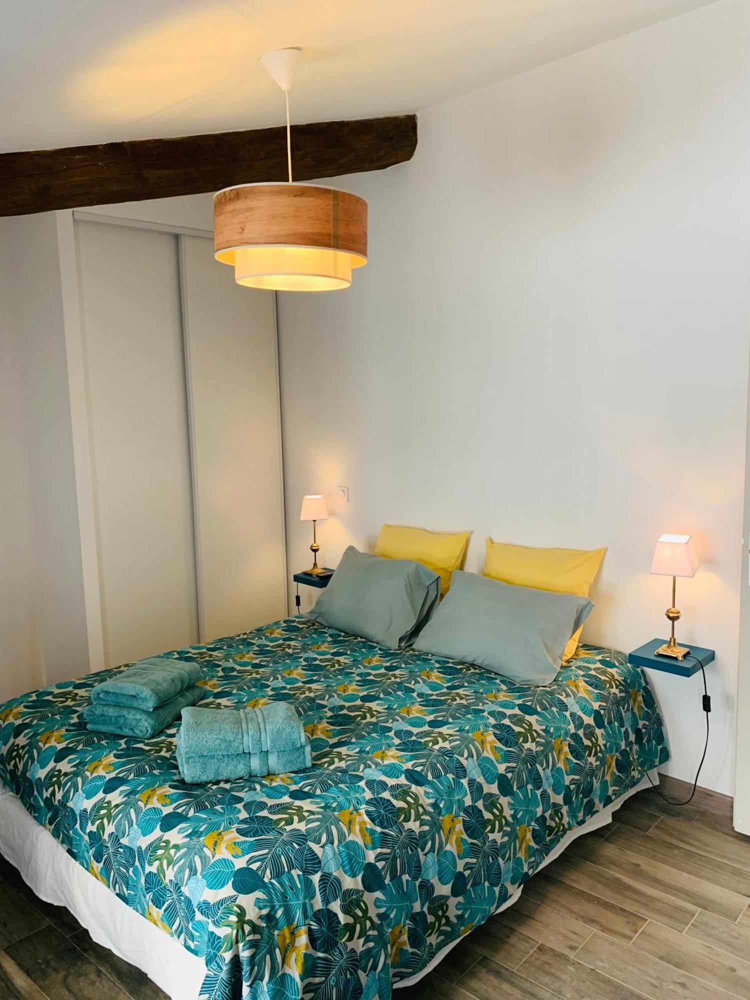 La Bonbonniere Gite De Charme Avec Jacuzzi Malaucène Exteriör bild